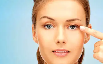  رفع پف بالای چشم‌ با روش‌های خانگی