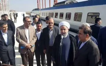  روحانی:با افتتاح خط آهن همدان-تهران آرزوی چندساله مردم همدان محقق شد
