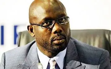 حضور ۲ مار در اتاق رئیس جمهور لیبریا، او را خانه نشین کرد +فیلم 