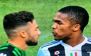 پاسخ عجیب داگلاس کاستا به منتقدان