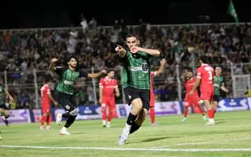 شکست یک نیمه‌ای پرسپولیس مقابل خیبر 