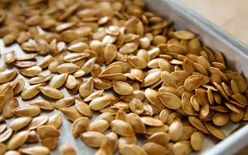 روش بو دادن تخمه کدو به سبک بازاری ها