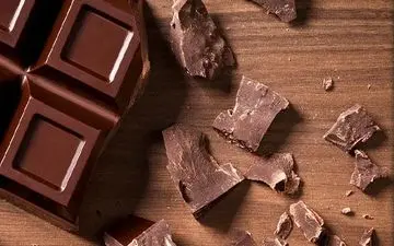 چرا در دوران قاعدگی هوس شیرینی و شکلات می کنیم؟