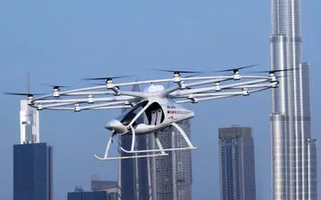 اولین تاکسی پرنده در دبی با موفقیت آزمایش شد+فیلم