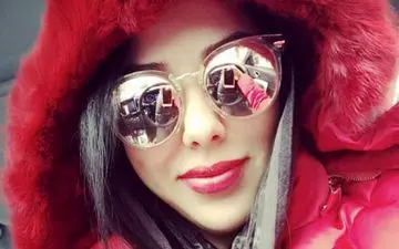 تیپ لیلا اوتادی در حال رفتن به باشگاه