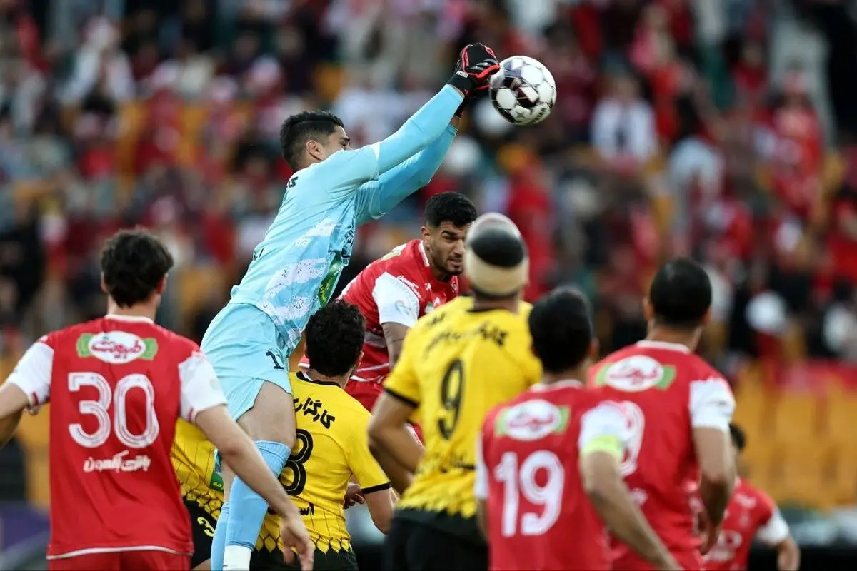 پرسپولیس با ۵ تغییر اجباری به مصاف سپاهان میرود؛ غایبان کلیدی در اصفهان+عکس