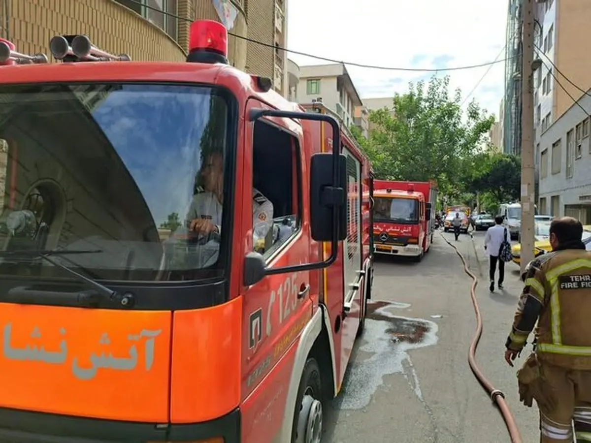 آتش‌سوزی در خیابان ملت تهران/ هیچ صدمه و تلفاتی گزارش نشده