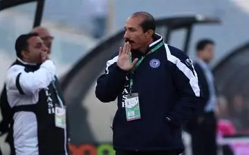 تهامی: آقایان "رشوه بگیر" بیایند جواب بدهند! / از اول هم گفتم هیچ تیمی جلودار استقلال نیست 