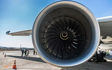 قدرت مکش بالای موتور هواپیما که یک خودرو را از جا کند! + فیلم 