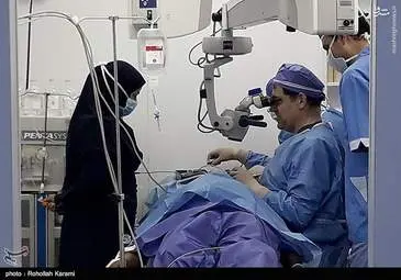 ۱۵ عمل جراحی چشم توسط وزیر بهداشت + تصاویر