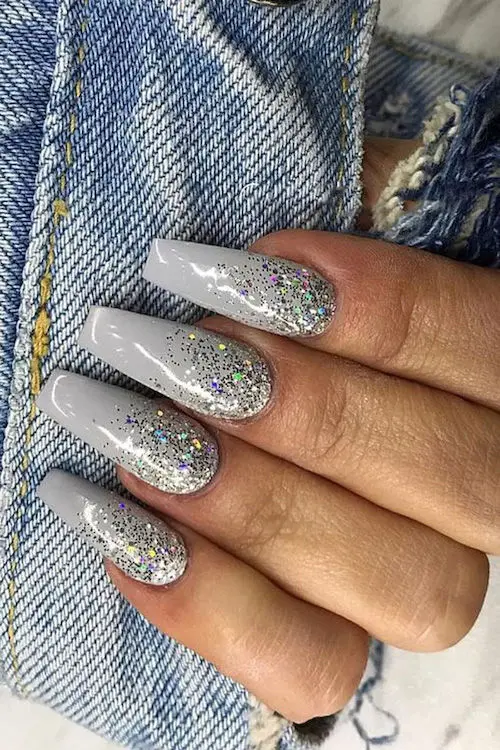طراحی ناخن با لاک طوسی