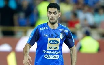 استاد الدوحه: باشگاه قطر با علی کریمی قرارداد امضا کرد