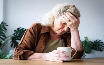 چطور از حملات میگرنی پیشگیری کنیم؟ 5 ماده غذایی که باید از آن‌ها پرهیز کنید