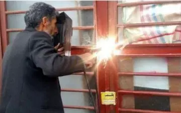 کشف فک پلمب سه واحد غیرمجاز در اسلام آبادغرب/ 437 کیلوگرم مرغ زنده ضبط شد