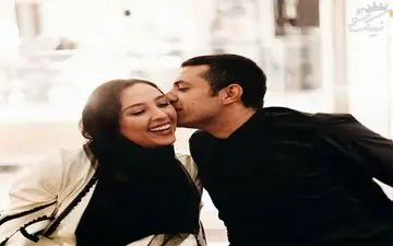 رقص و خوانندگی اشکان خطیبی و همسرش در خیابان/ دخترهای محل هم اضافه شدند + فیلم