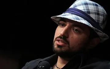 عکس/ گشت و گذار بازیگر مشهور و همسرش در یک مکان تاریخی