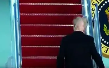 وزش باد کچلی ترامپ را برملا کرد