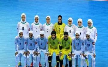 بازیگر معروف سینما، تماشاگر ویژه دیدار ایران و روسیه! + عکس