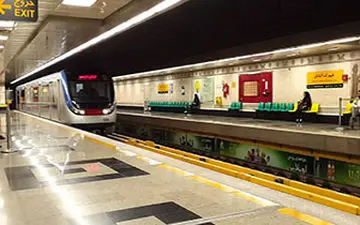 قطع برق در خط ۵ مترو باعث عذرخواهی شد + فیلم