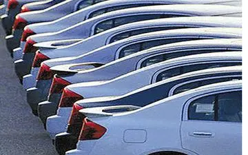 پیشنهاد جدید؛واردات خودرو سهمیه بندی شود!