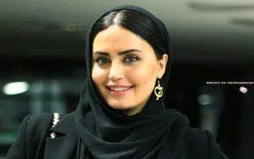 دامن کوتاه و نامتعارف الناز شاکردوست کنار ساحل + عکس 