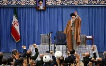 ملتی که در صحنه است، دشمن هیچ آسیبی نمی‌تواند به او برساند