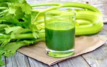 5 خاصیت فوق العاده آب کرفس برای سلامتی