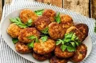 طرز تهیه کتلت مرغ و هویج؛ شام فوری و خوشمزه با طعمی متفاوت