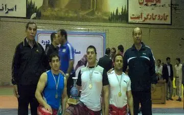 کشتی گیر سرشناس ایران در سانحه رانندگی درگذشت