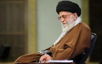  عکسی منتشر نشده از آیت‌الله خامنه‌ای در لباس رزم