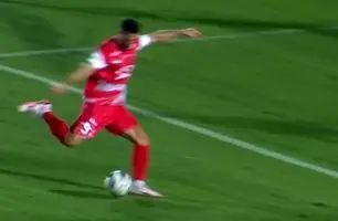 گل اول پرسپولیس به هوادار توسط علیپور + ویدئو