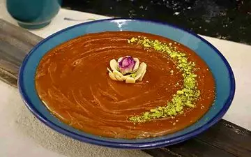 طرز تهیه حلوای عسلی؛ دسر سنتی شمالی بدون شکر با طعمی لطیف