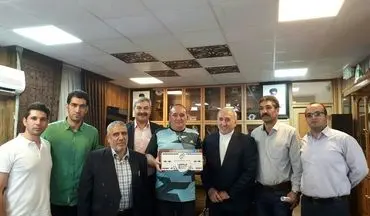 دیدار سرمربی کوبایی تیم ملی بوکس در دیدار با  مدیر کل ورزش و جوانان استان کرمانشاه به روایت تصویر 