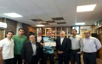 دیدار سرمربی کوبایی تیم ملی بوکس در دیدار با  مدیر کل ورزش و جوانان استان کرمانشاه به روایت تصویر 