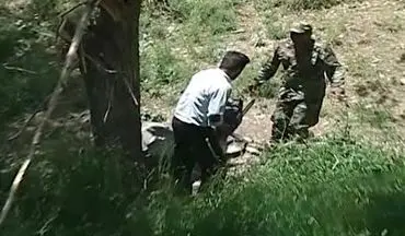 حمله قاچاقچی چوب با اره برقی به یک مامور در زنجان