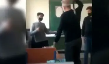 شلاق زدن 2 دانش آموز با کمربند توسط معلم + ویدئو ناراحت کننده