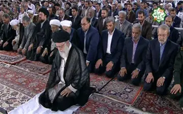 نماز عید فطر به امامت رهبر انقلاب + فیلم