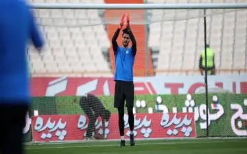 مذاکرات حسینی با باشگاه استقلال به دور سوم کشیده شد