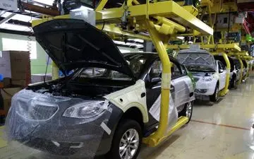 عضو کمیسیون صنایع و معادن مجلس: همه باید برای ادامه حیات صنعت خودرو همکاری کنند