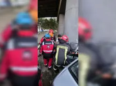 حادثه در میدان عباسپور مشهد؛ نجات معجزه‌آسای راننده از خودروی مچاله‌شده