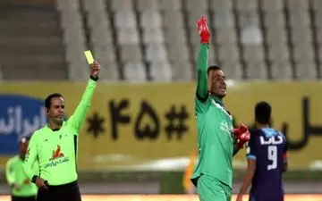 واکنش تند حامد لک به انتقادات/ دروازه‌بان پرسپولیس علیه دلقک‌های مجازی!