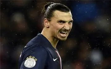  حیرت نیمکت نشینان یونایتد از حرکت عجیب زلاتان