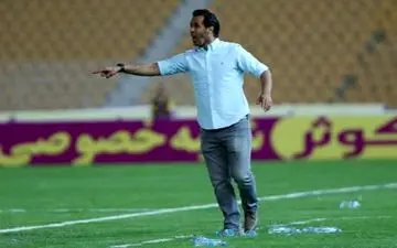 حمایت علی کریمی از قلیانی ها / قلیان کشیدن غیرقانونی نیست