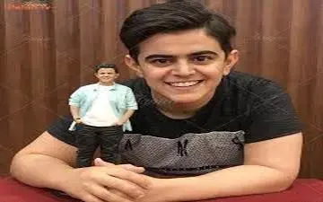 مجری مشهور تلویزیون ایران در محاصره دختران بی حجاب در دوبی