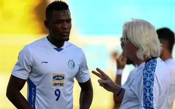 وینفرد شفر در دفاع از الحاجی گرو به طرفداران تیام ضد حال زد