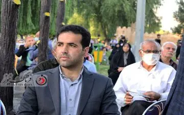 رای به تفکرات گذشته، دور باطل است/ ربیع زاده شایستگی حضور در شورا را دارد 