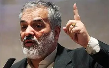 احمدی نژادی‌ها می‌گویند رقاصان، عامل انقلاب آمریکا و معجزه‌گر هستند 