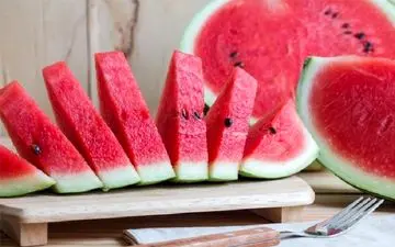 ۸ دلیل برای خوردن هندوانه در روزهای گرم