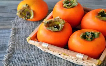 خرمالو بخوریم تا سرما نخوریم