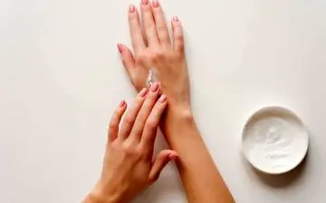 با این ۷ ماده غذایی خشکی پوست را درمان کنید